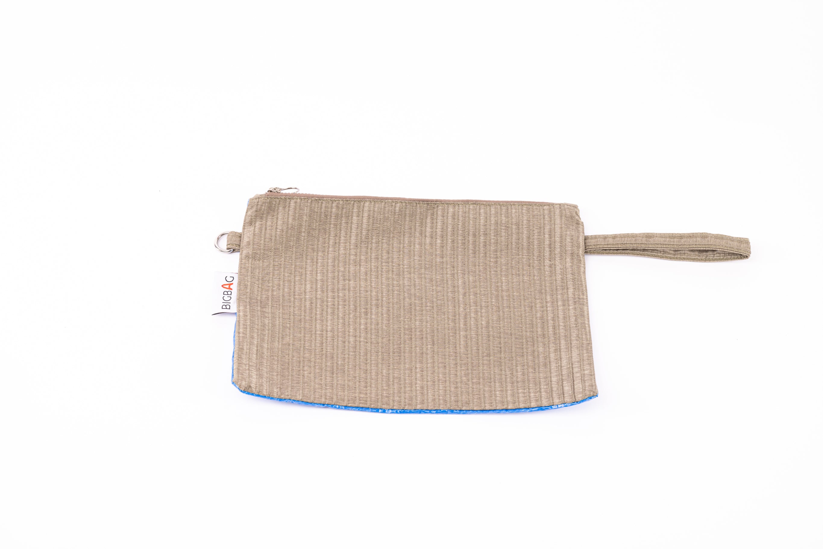 Pochette Cherubina ispirata alla Madonna col Bambino di Mantegna