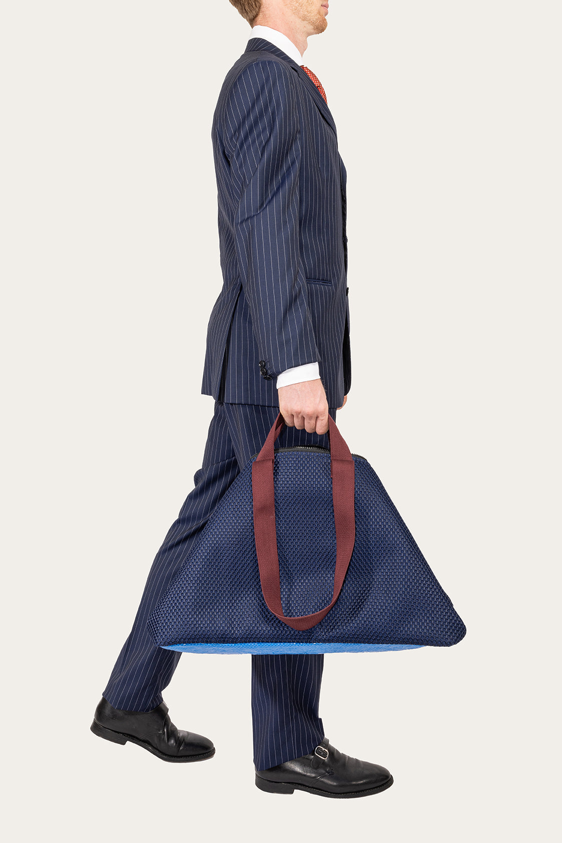 Dettagli borsa Michelangelo in materiale recuperato - Main Collection 2024