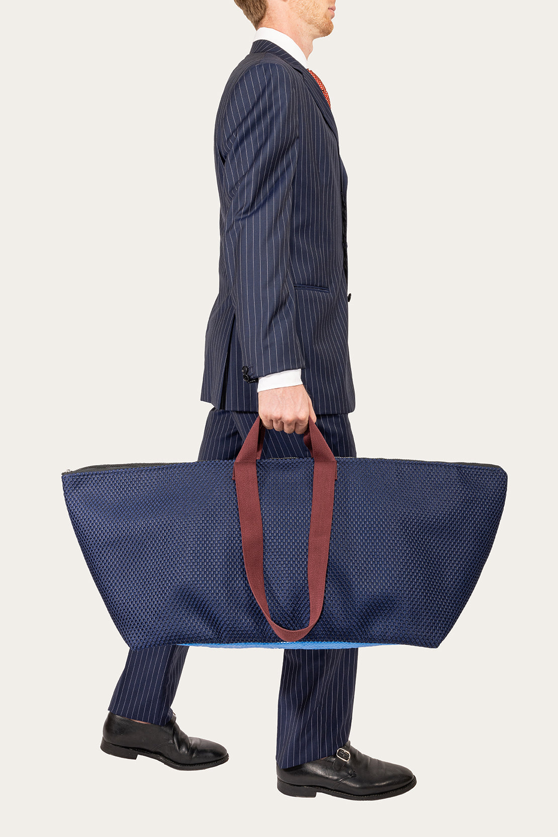 Dettagli borsa Michelangelo in materiale recuperato - Main Collection 2024